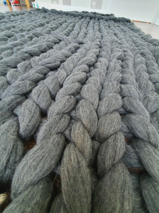 Koc z wełny czesankowej szary + poduszka