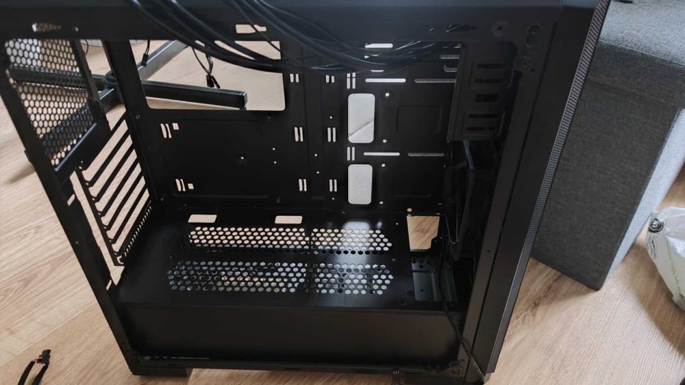 Komputer Gamingowy i5-8600K, GTX 1060 6GB, 16GB RAM, SSD NVMe 1TB +