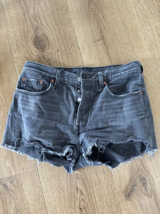 Szare szorty, spodenki jeansowe Levis, wysoki stan