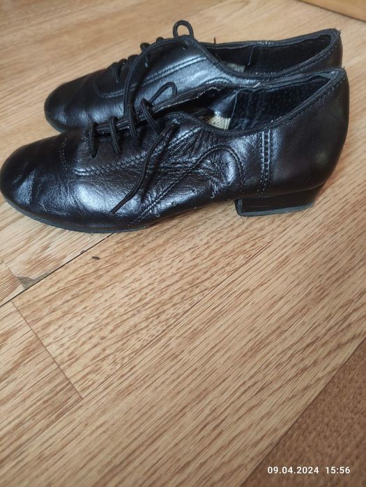 Дитячі туфлі для танців