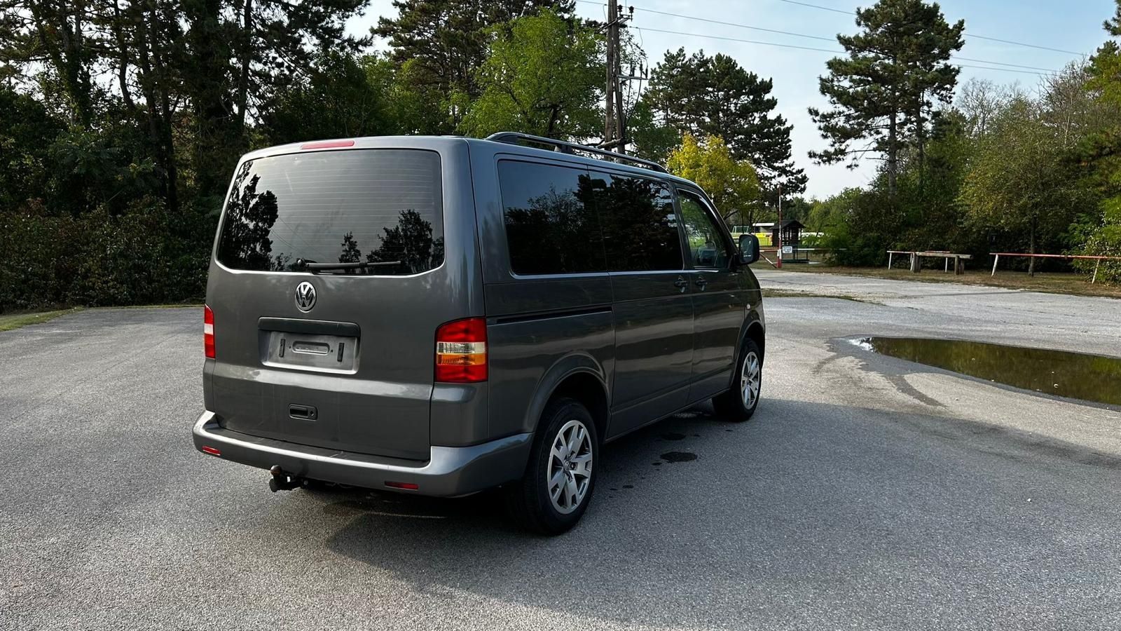 VW Transporter Caravelle T5 1.9TDI 102KM 9 osobowy doinwestowany