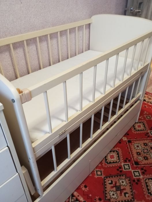 Продам дитяче ліжечко трансформер 3в 1