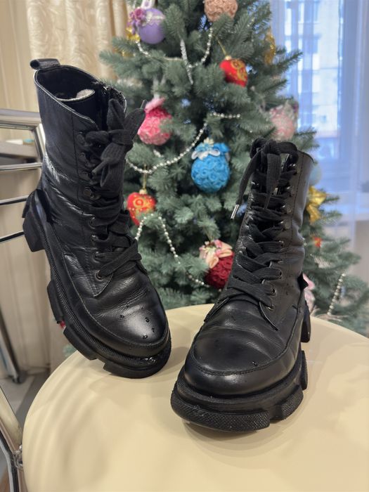 Ботинки шкіряні  лакові берци чоботи  уггі 36 розмір