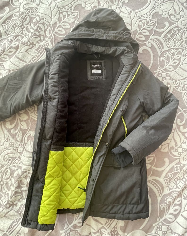 Куртка  зимова для хлопчика, 152-158 см. Сірого кольору