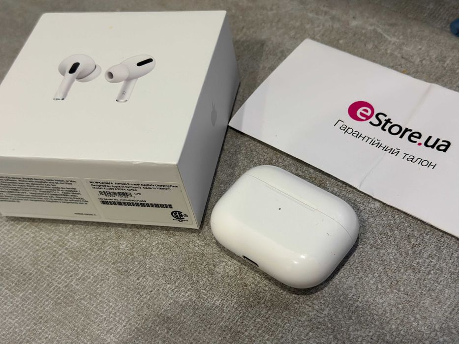 Apple AirPods Pro із зарядним футляром MagSafe Оригінал БУ