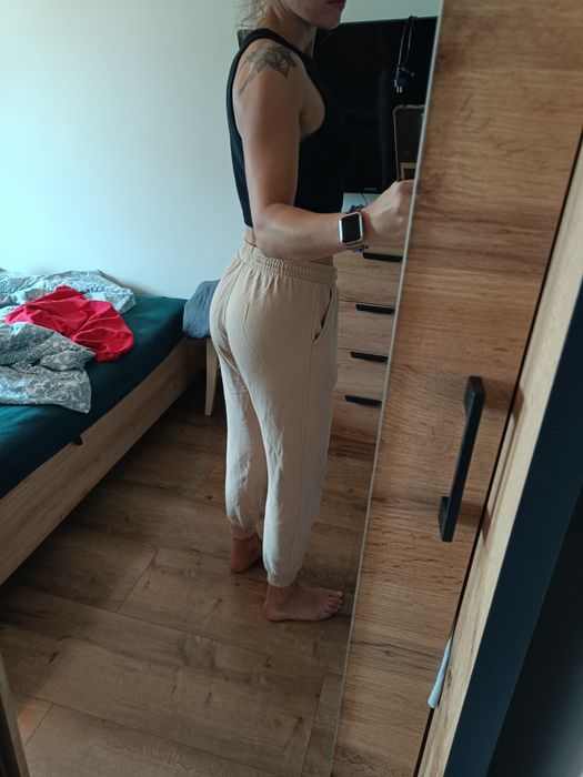 Dresy beżowe C&A