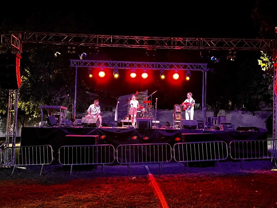 Aluguer Som,Luz,LEDWall-Produção de Eventos Plano Analógico Produções