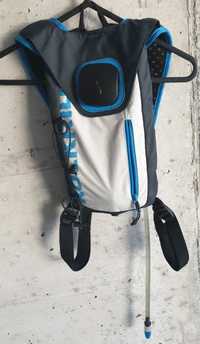Vendo conjunto mochila, capacete e luvas de BTT/ Bicicleta