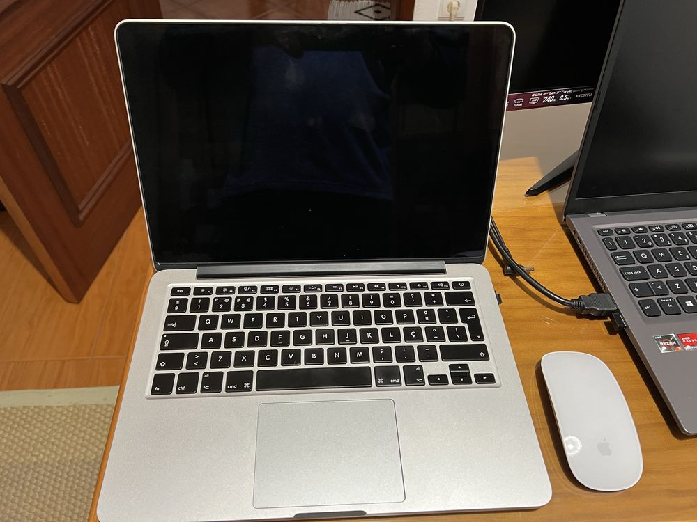 MacBook Pro Retina 13’’ i5 2.4Ghz com 4GB RAM DDR 3