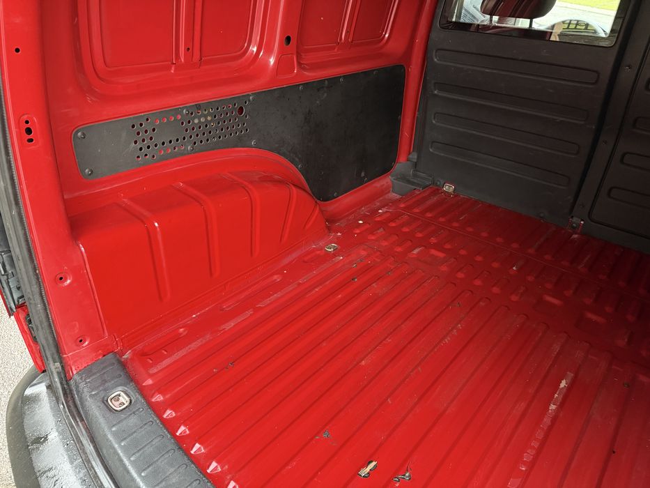 Продам Volkswagen Caddy 2015 (1.6 TDI)