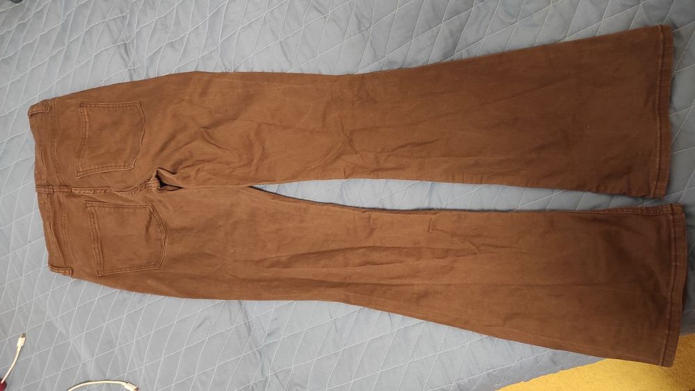 Трендові джинси кльош шоколад