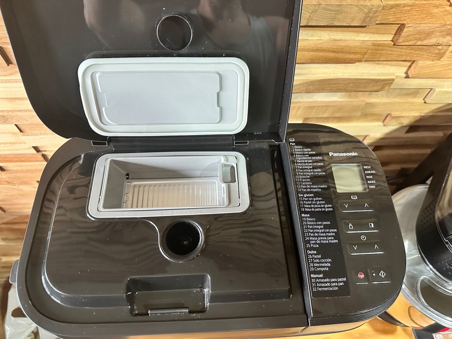 Máquina de fazer pão automática