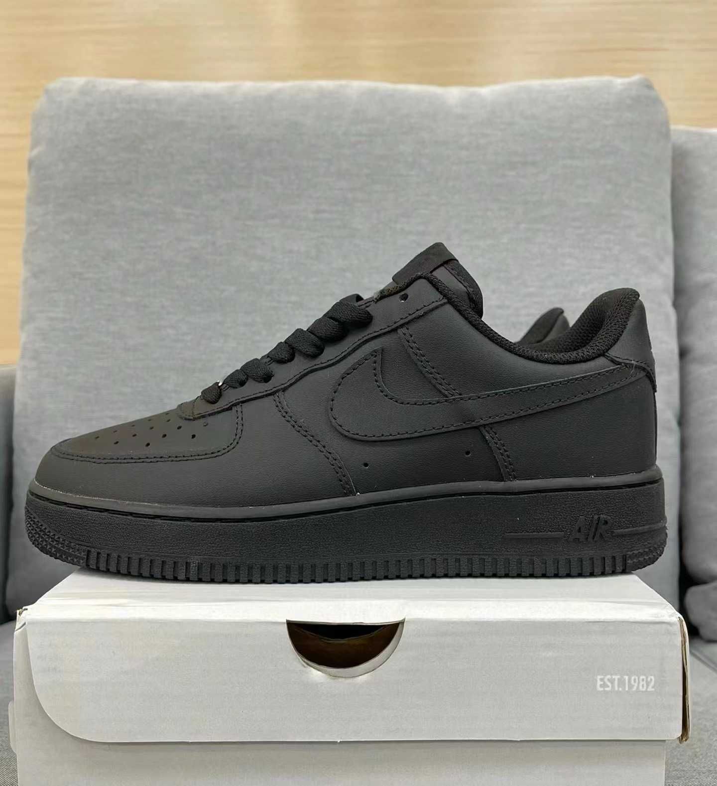 Nike Air Force 1 '07 Black 44