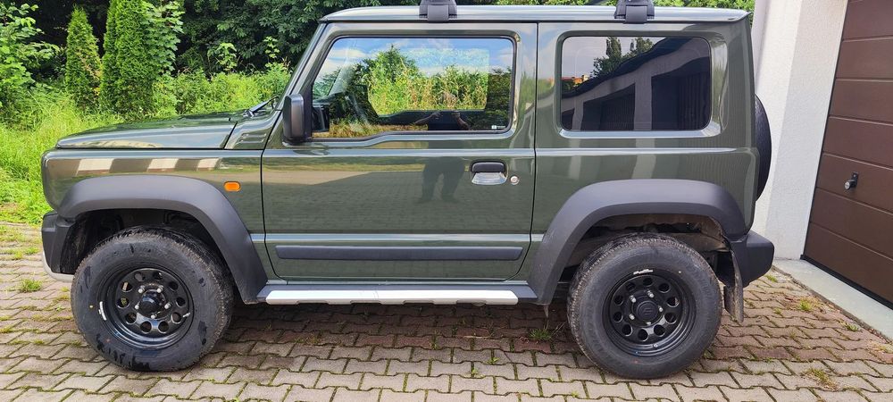 Suzuki Jimny Sprzedam samochód terenowy SUZUKI Jimny rok produkcji 2024,