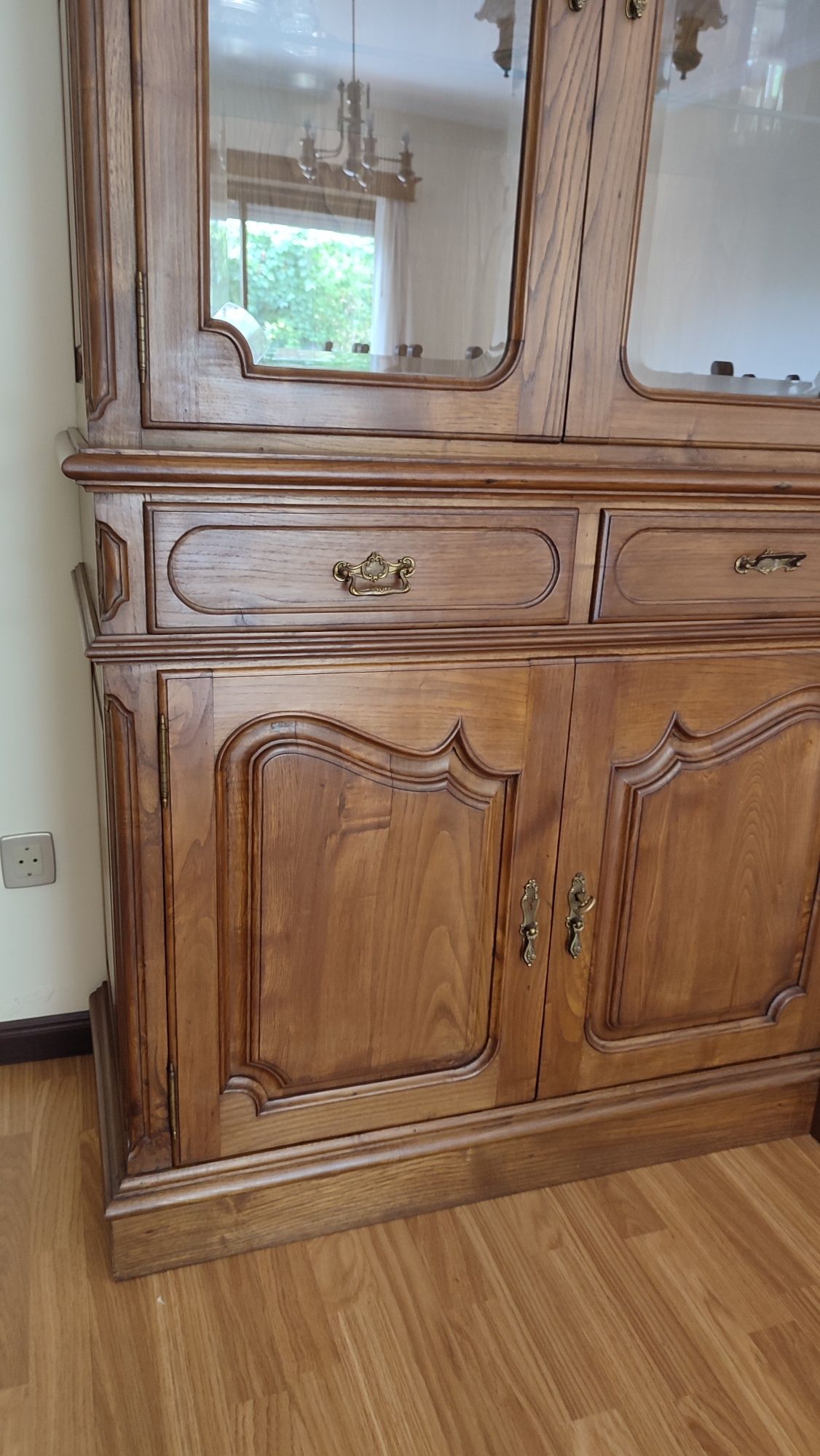 Cristaleira para sala de jantar