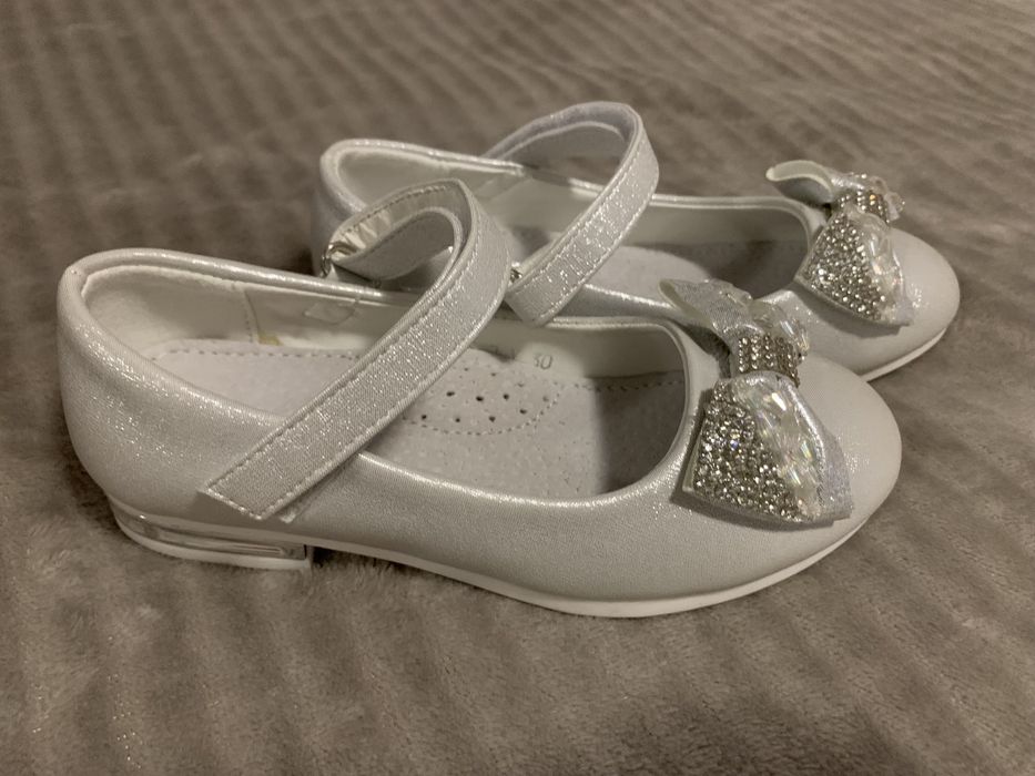 туфлі для дівчинки