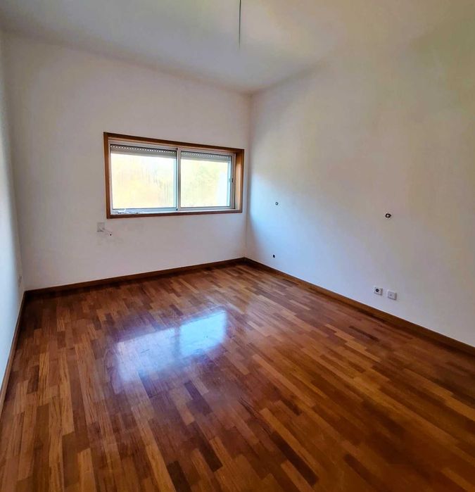 Arrenda-se Moradia T3