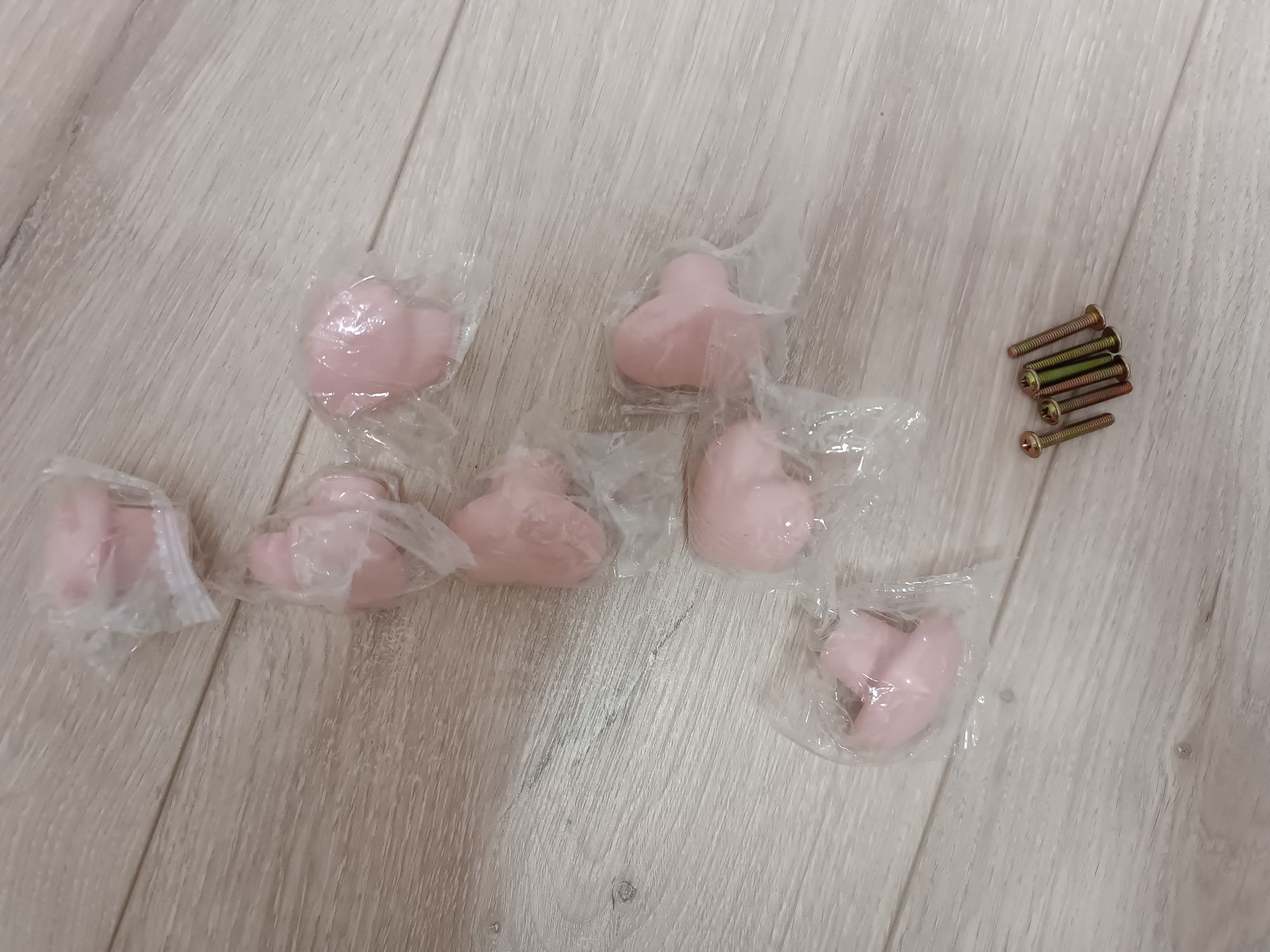 7 szt. Eleganckie Różowe Ceramiczne Gałki uchwyty w Kształcie Serca z