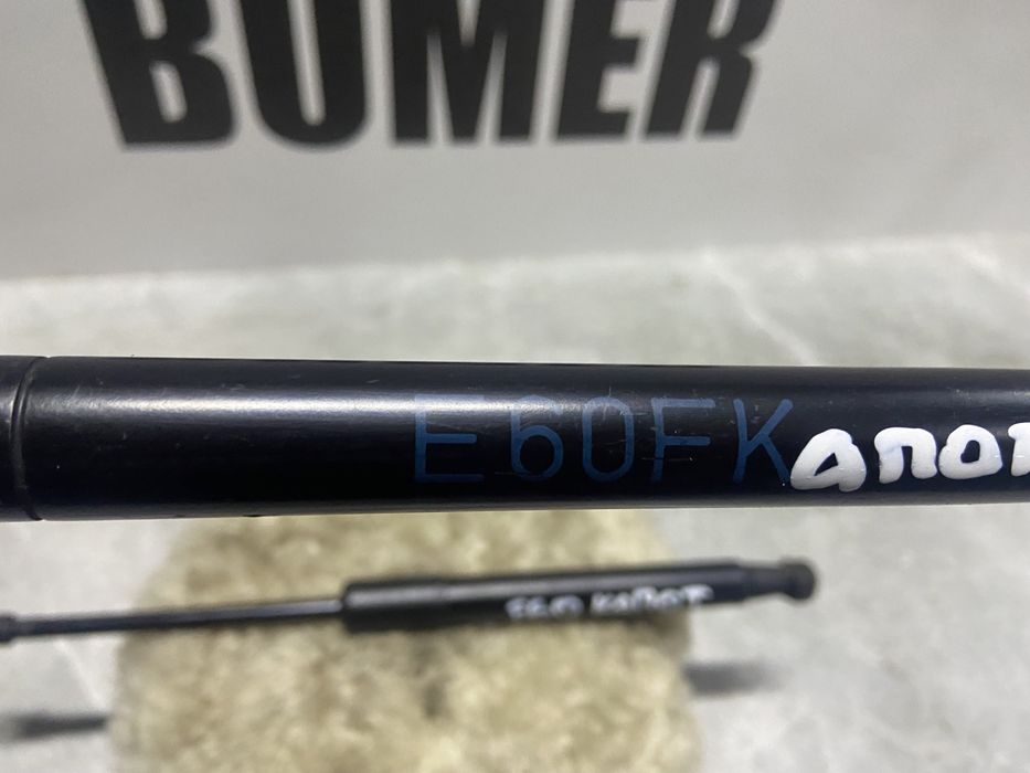 Амортизатор Капота БМВ Е60 Е61 Стойка Капоту