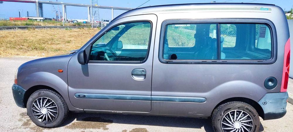 Renault Kangoo 1.4 gasolina, ano 1999, 5 lugares