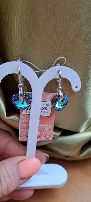 Серебрянные  серьги  с кристаллами    Swarovski