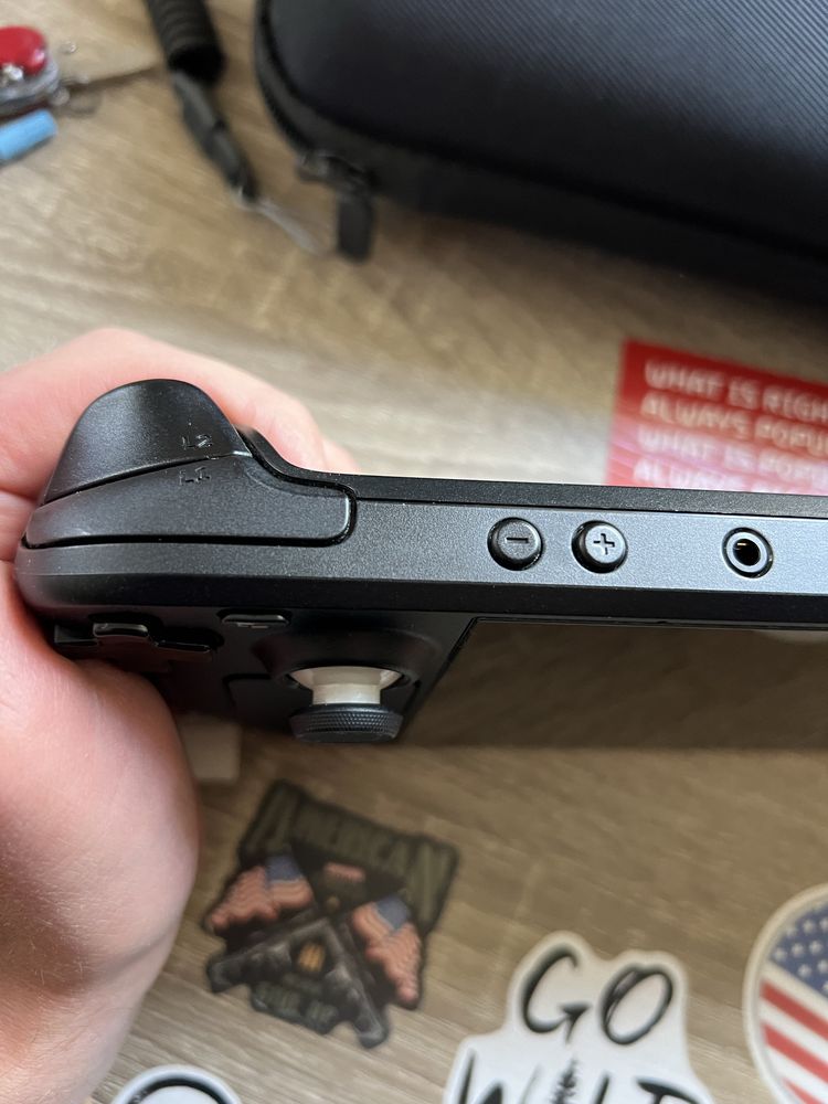 Steam deck 64 gb + 256 sd card идеал