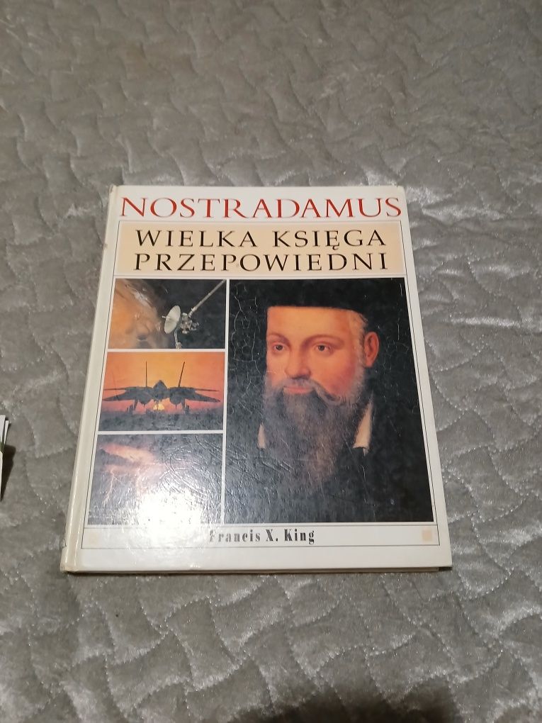 Wielka Księga przepowiedni Nostradamus