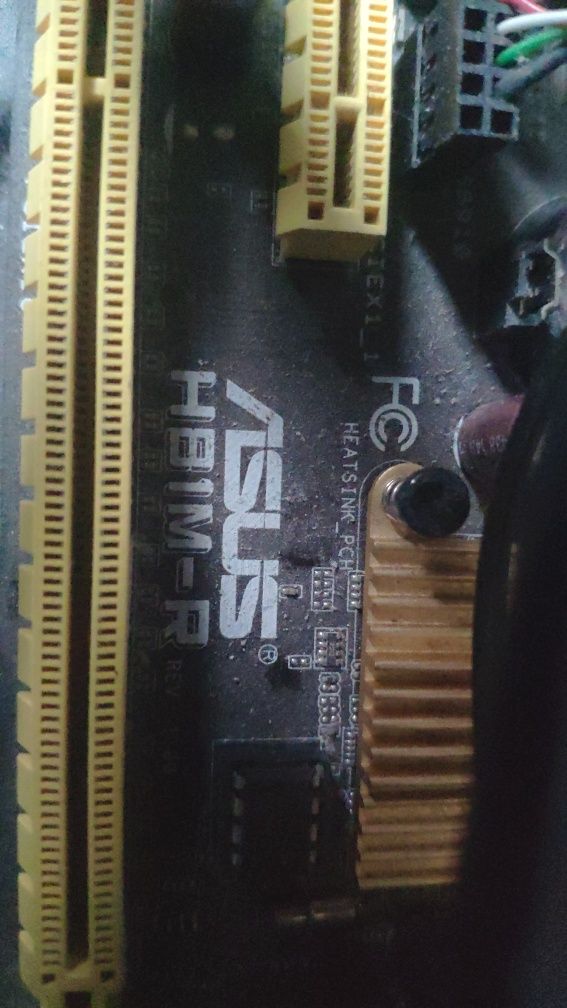 Komputer PC Intel i3 8Gb Cooler Master mITX