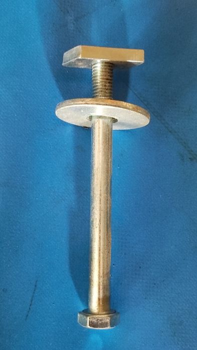 Продам болт М10*120 в зборі з шайбою