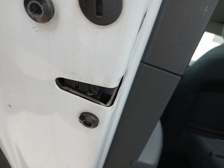 Fechadura / fecho porta trás esquerdo SEAT Leon ST (5F8)