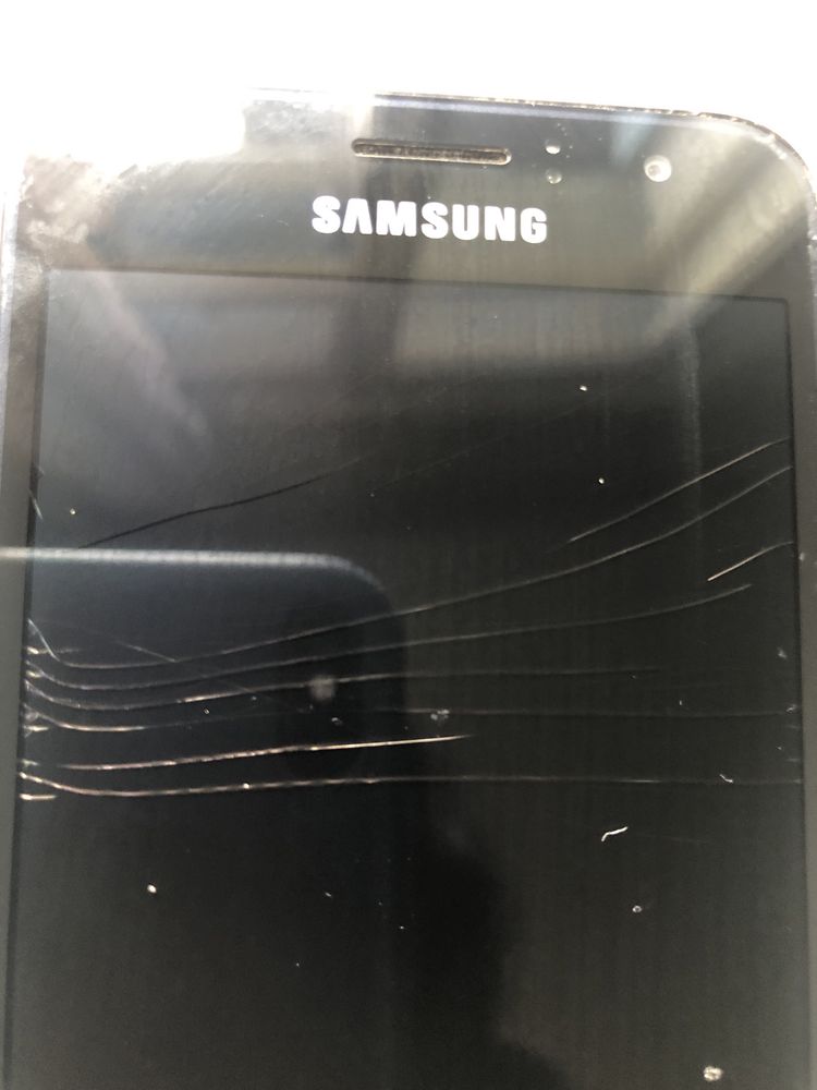 Продам мобільний телефон Samsung J1 потребує ремонту