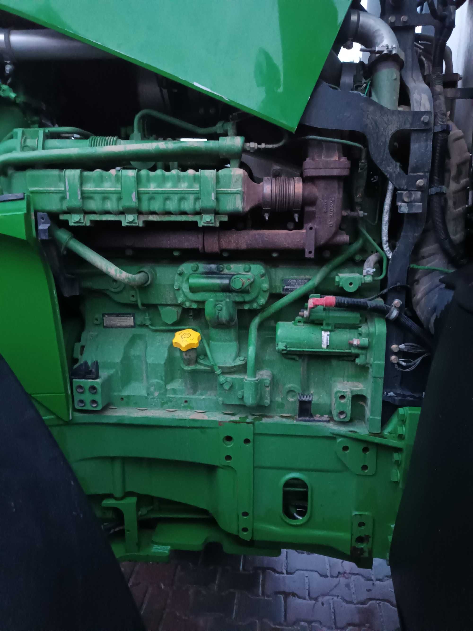 John Deere 7230R Command Quad