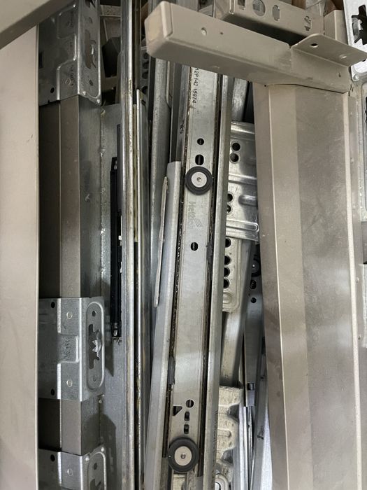 Prowadnice do szuflad Hettich