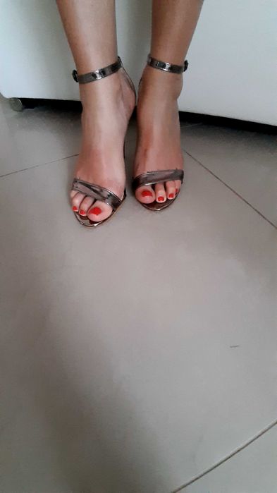 Sandały damskie srebrne szpilka 36 jak nowe paski