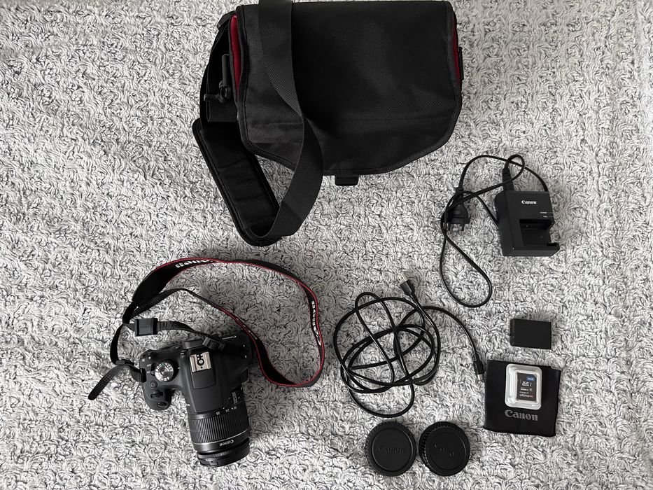 Canon EOS 2000D - zestaw