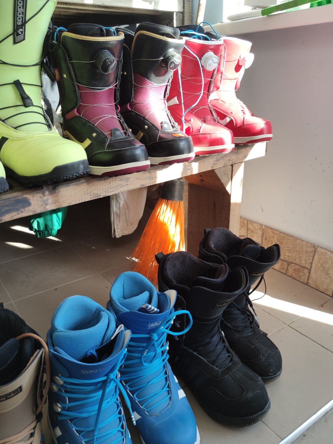 Ботінки  нові сноуборд Vans, adidas