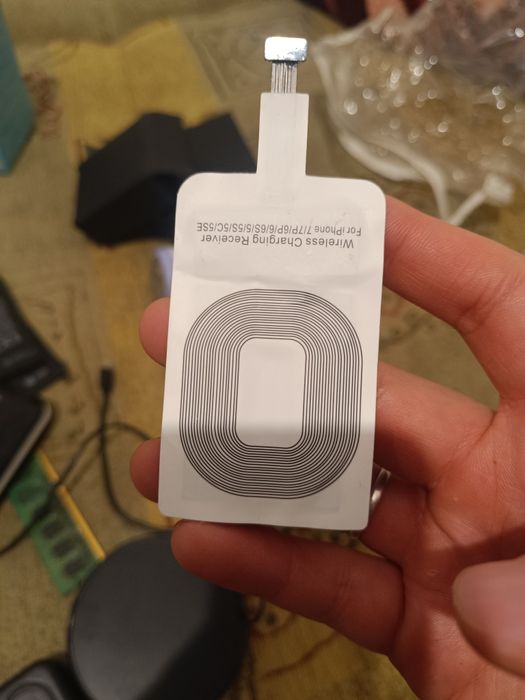 Adapter bezpowodowego ładowania iPhone