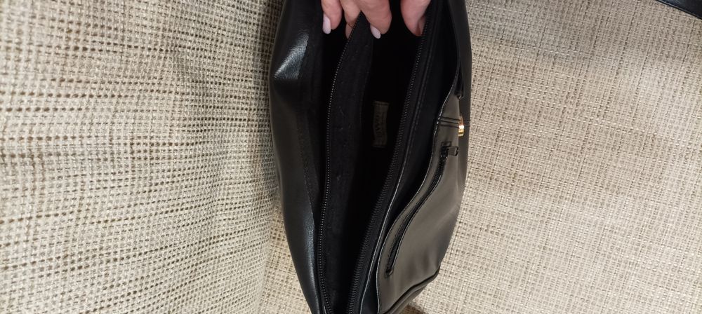 Сумка з довгим ремінцем через плече