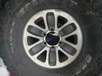 Vendo 4 jantes e peneus 33/12.5/15