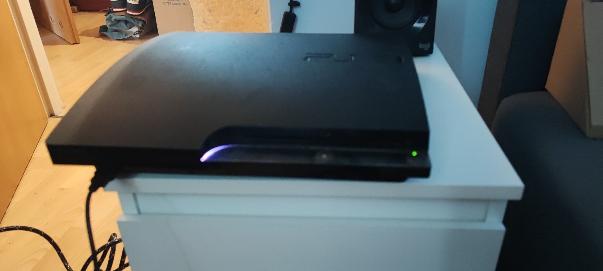 Sprzedam dwie konsole PS3 slim 2003a