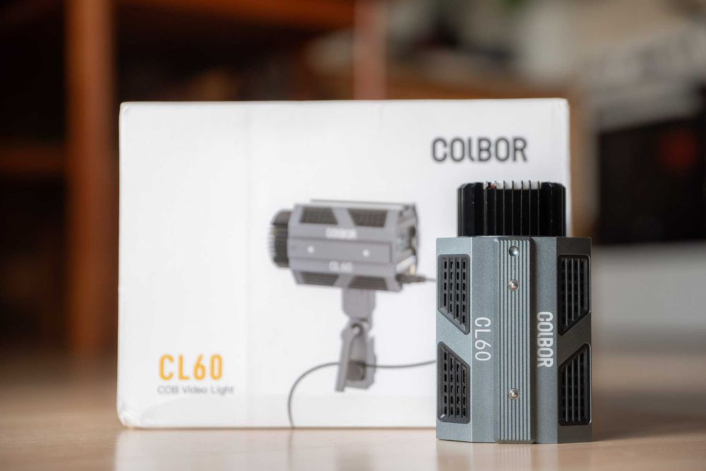 Lampa Colbor CL60 LED COB Bowens BiColor Światło Oświetlenie