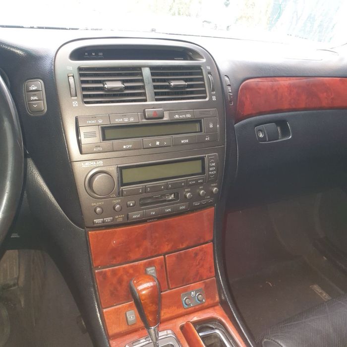 Lexus ls430 в гарній комплектації