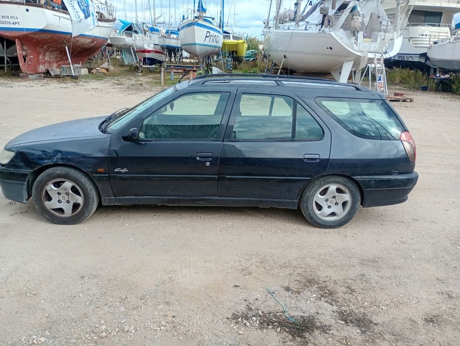 Vendo minha carinha com espensao  até próximao ano