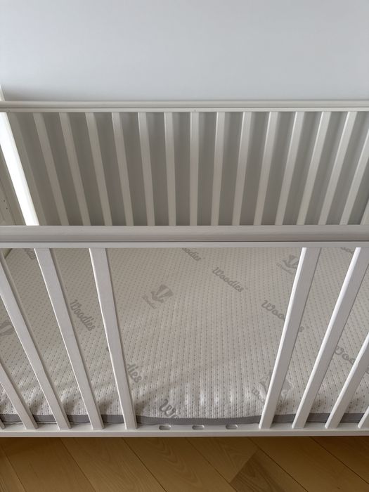 Łóżeczko z materacykiem firmy Woodies 140x70