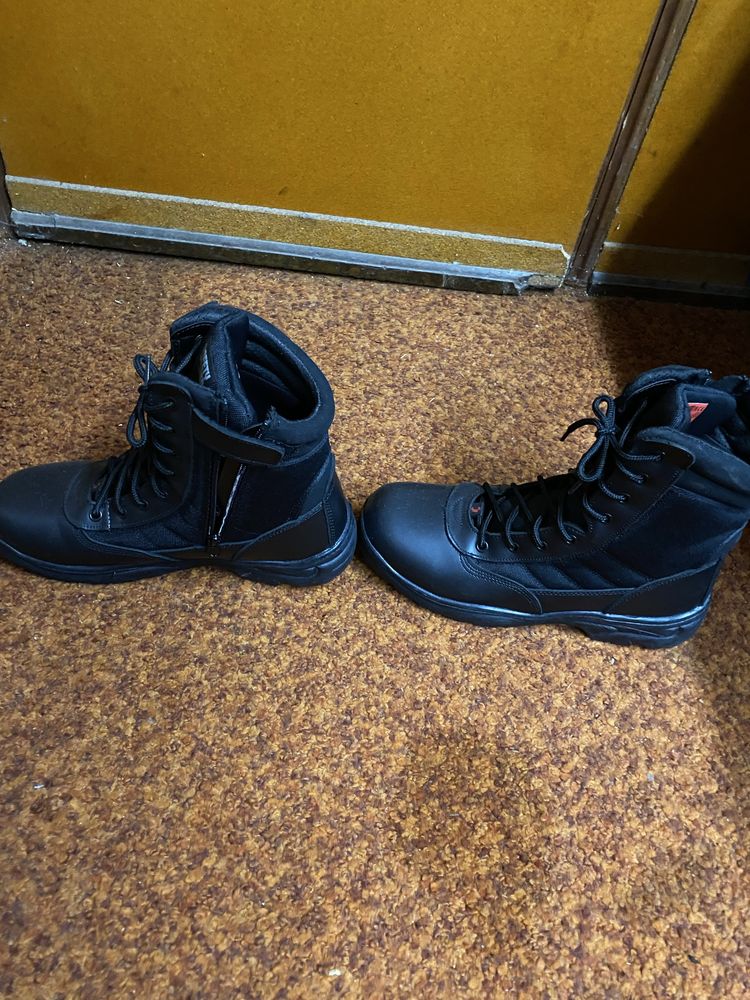 Vendo bota TACTIC com fecho lateral, SAFETY JOGGER