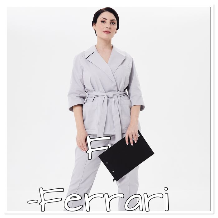 Костюм медичний Ferrari з фірмовим поясом