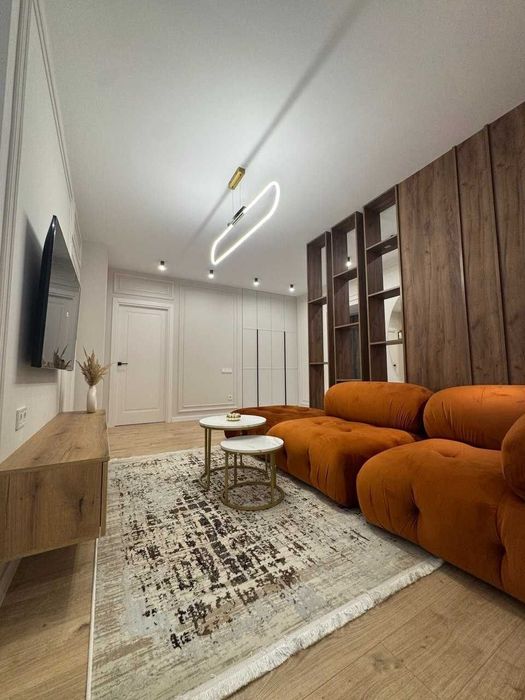 Простора та стильна 2-кімнатна квартира у самому центрі міста