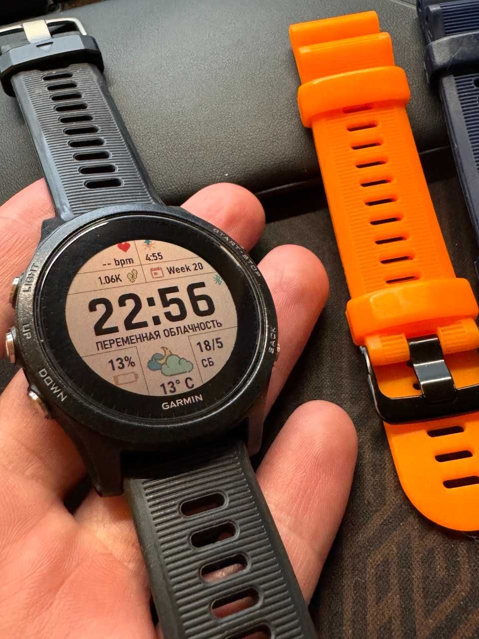 Смарт-годинник Garmin Forerunner 935