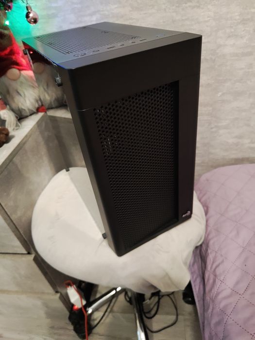 Корпус aerocool hexform