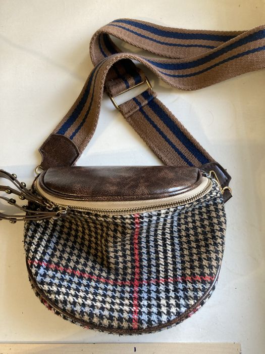 Сумка жіноча на пояс